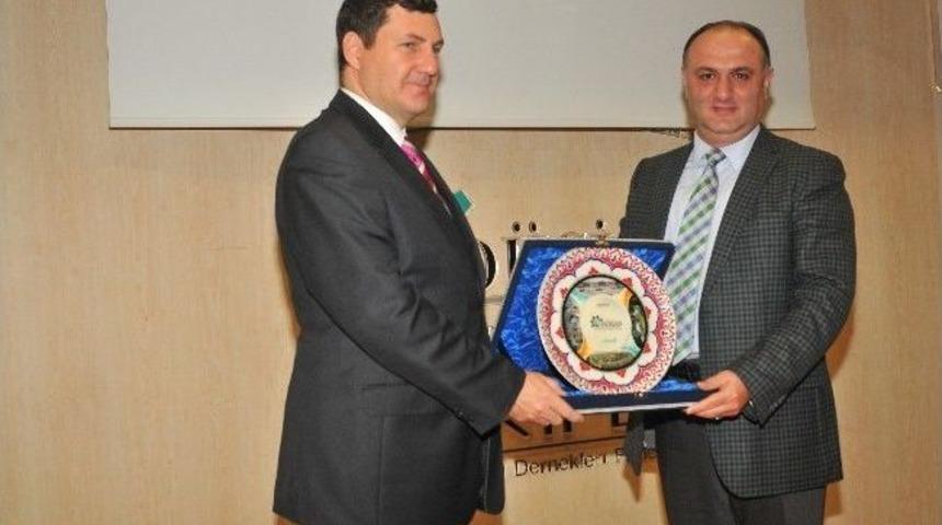 D&uuml;siad Vizyon Toplantılarının Konuğu Kerem Alkin Oldu