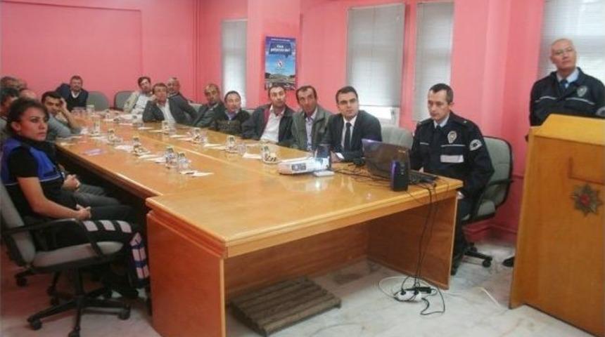 Emniyet&rsquo;ten Şof&ouml;rlere Bilgilendirme Semineri