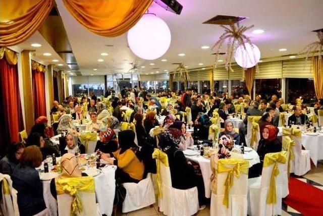 Tavşanlı’da Ak Parti’nin İlçe Danışma Toplantısı Yapıldı 2