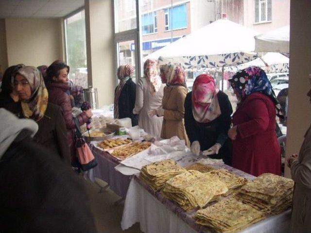 Öğrenciler Yararına Kermes Düzlendi 1