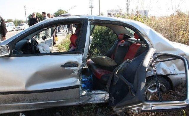 Gümrük Personelini Taşıyan Araç Kaza Yaptı: 9 Yaralı