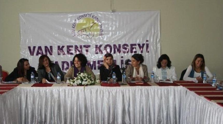 Van&rsquo;da Kadının Siyasete Katılımı &Ccedil;alıştayı