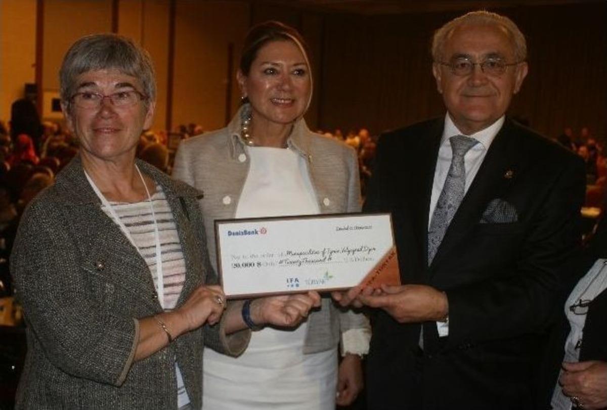 İzmir'e "yaşlı Dostu Kent" &Ouml;d&uuml;l&uuml;