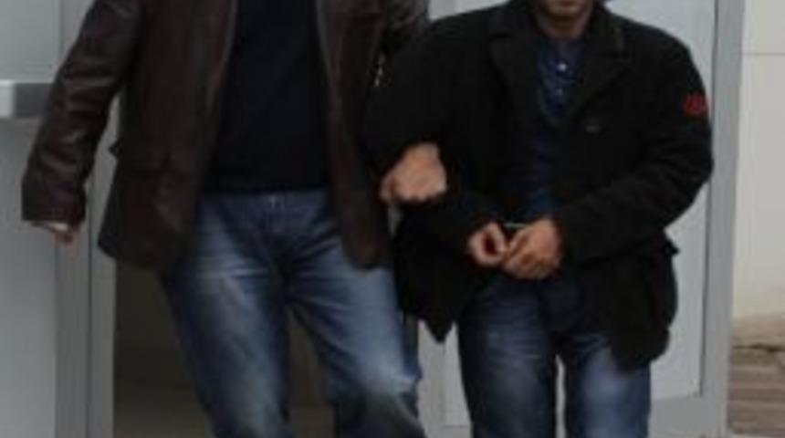 Kocaeli'de Hırsızlık Su&ccedil;undan Aranan Şahıs Yakalandı