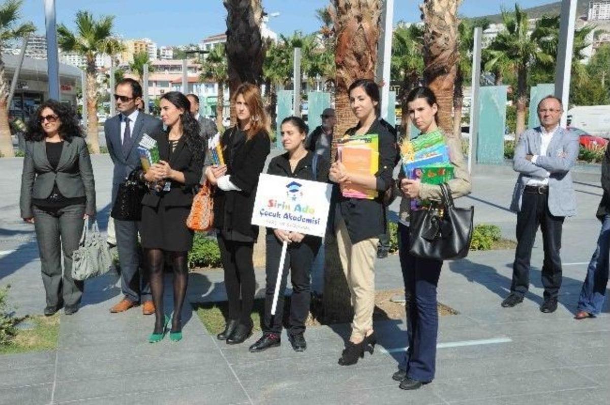 Cumhuriyet &Ccedil;ocuklarına Bir Kitap Da Sen Bağışla Kampanyası
