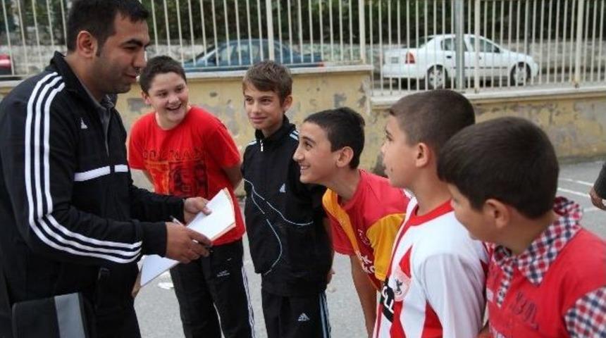 Antren&ouml;rler Yetenek Avında