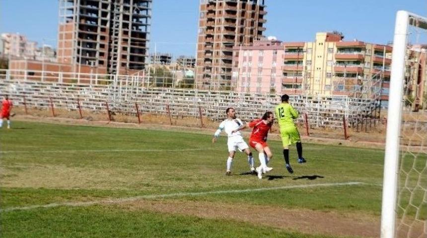 Siverekg&uuml;c&uuml; Sahasında 2-1 Galip Geldi