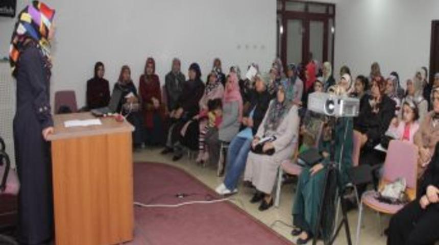 "İnsanlara Merhamet Etmeyen Kimseye Allah Da Merhamet Etmez"