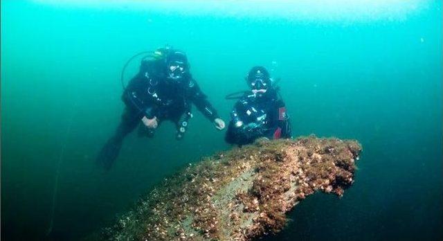 Sapanca Gölü’nde Uçak Enkazı Bulundu