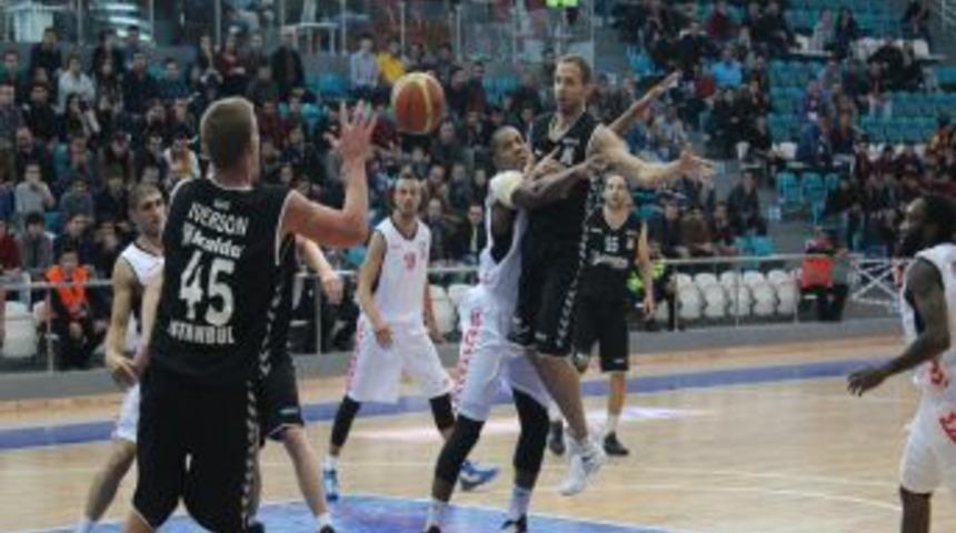 Uşak Sportif: 75 - Beşiktaş Integral Forex: 80