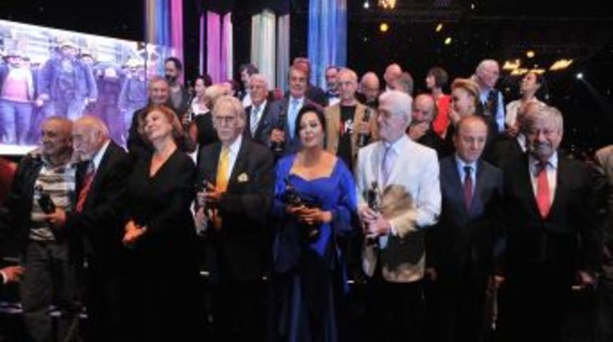 Altın Portakal’ın 50. Yılında Yeşilçam’ın Ünlülerine Özel Ödül