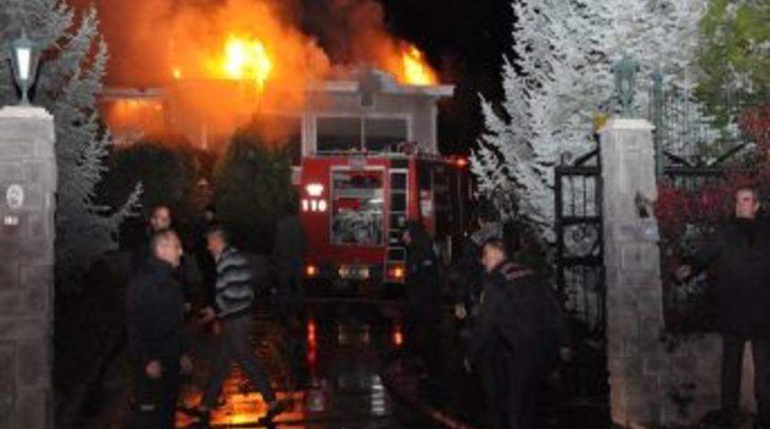 Ankara'da Villa Yangını