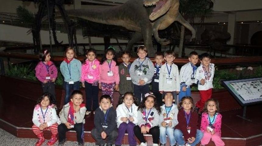 Miniklerin M&uuml;ze Sevinci