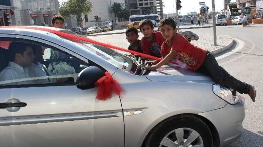 &Ccedil;ocukların tehlikeli bahşiş isteği