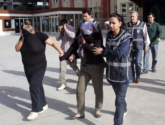 Gaziantep&rsquo;te Kartvizitli Fuhuş &Ccedil;etesi &Ccedil;&ouml;kertildi 1
