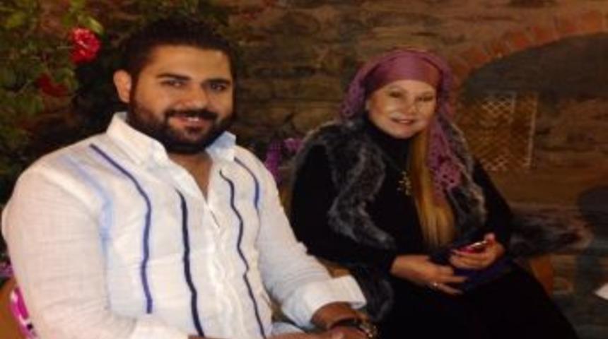 Bedia Akart&uuml;rk Coşturdu