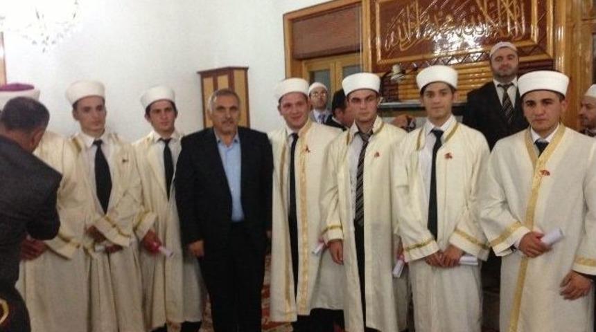 Hendek&rsquo;te 47 Yeni Hafız İ&ccedil;in İcazet Programı D&uuml;zenlendi