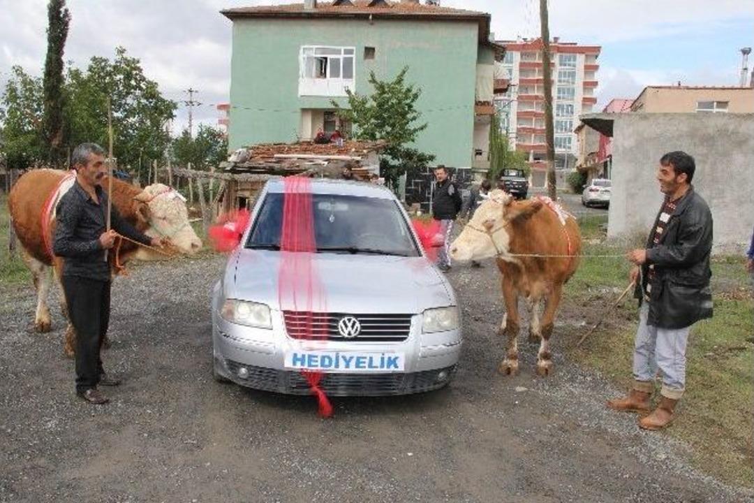 Kurbanlık Alana 30 Bin Liralık Passat Otomobil Hediye