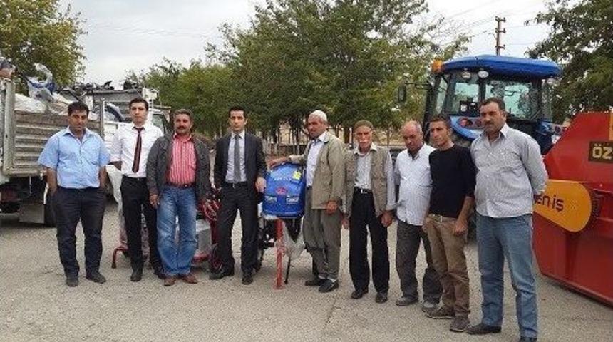 Dicle İl&ccedil;esinde Makine Ekipman Teslim T&ouml;reni Yapıldı