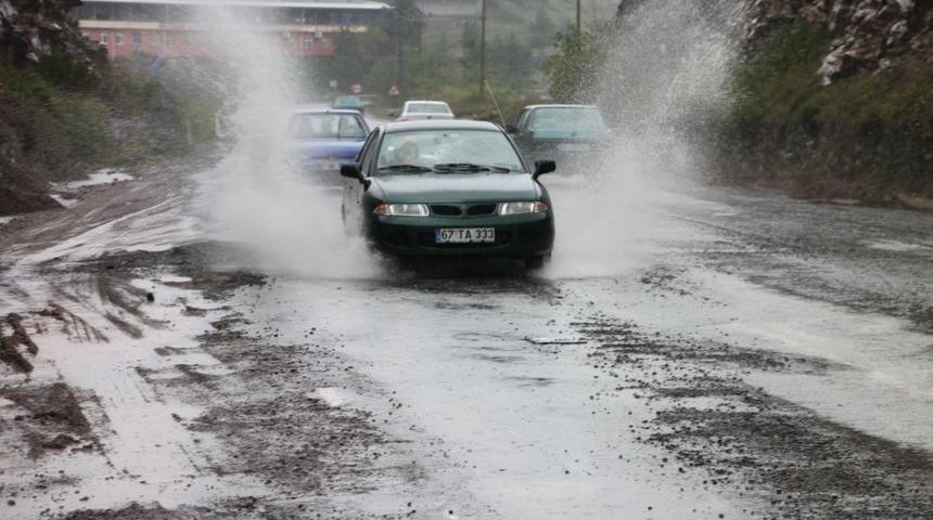 Ara&ccedil;ların Tehlikeli &Ccedil;ukur Dansı