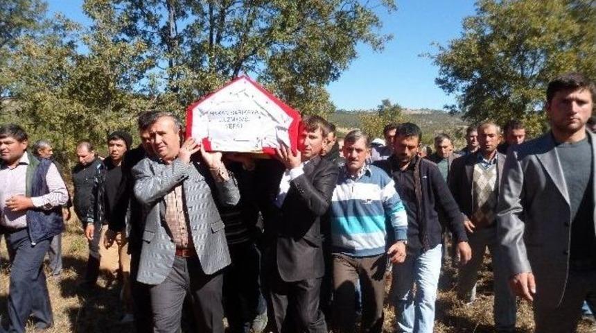 Uzman &Ccedil;avuş Sarıkaya K&ouml;y&uuml;nde Toprağa Verildi