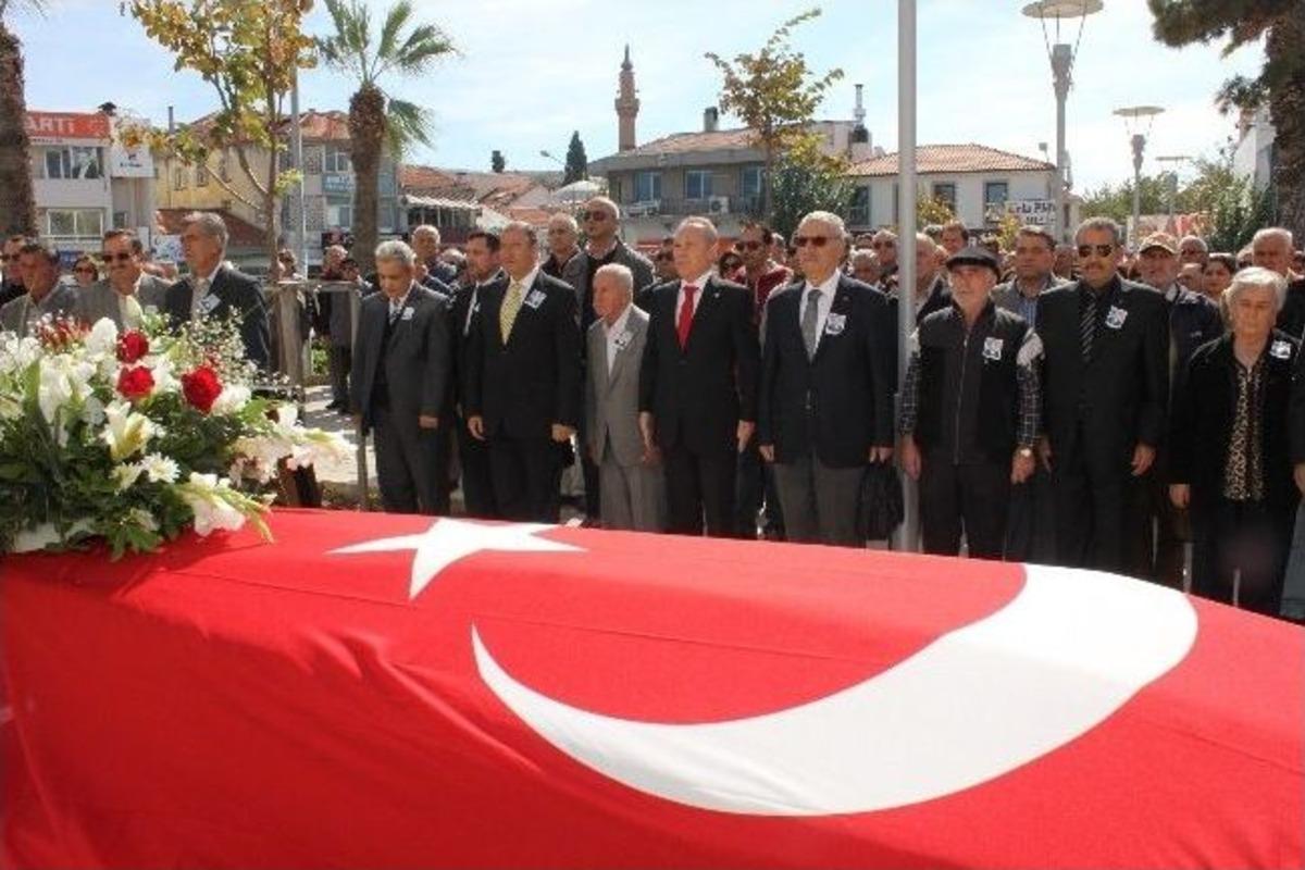 Urla Belediye Eski Başkanı Erdoğan Ker Vefat Etti