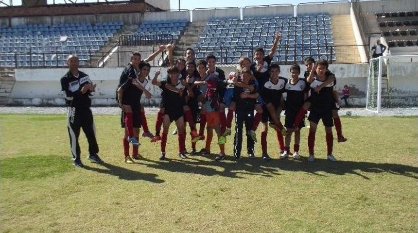 Minik Efeler Akhisar&rsquo;ı Ge&ccedil;ti