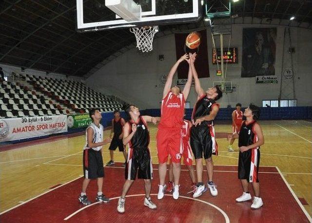 Basketbol Turnuvası Nefesleri Kesti 1