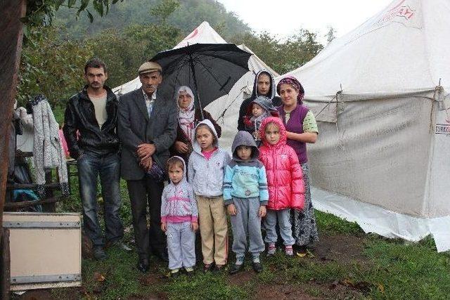 Evi Yanan Aile Yardım Bekliyor 2