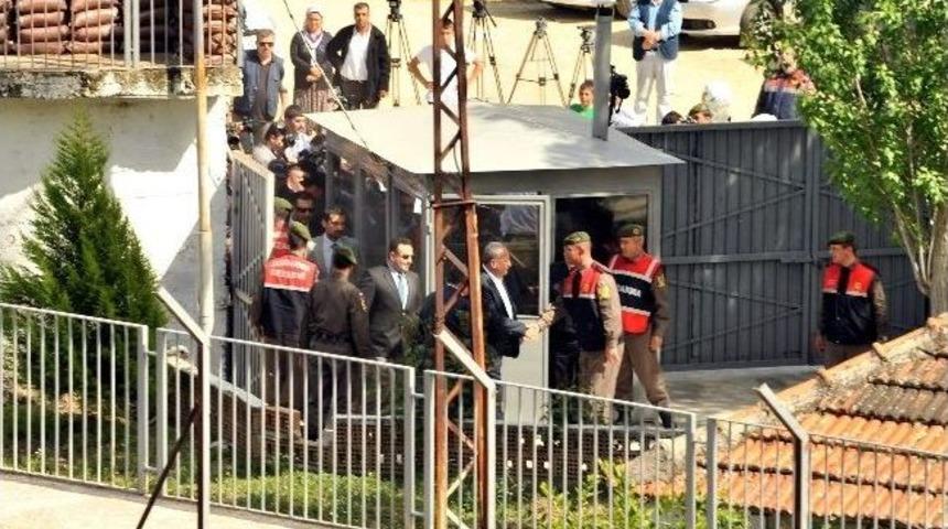 Ağar&rsquo;ın D&ouml;n&uuml;ş İhtimali Yenipazarı Hareketlendirdi