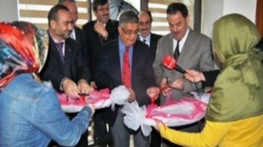 Kadın Kuran Kursu Dersanesi T&ouml;renle A&ccedil;ıldı
