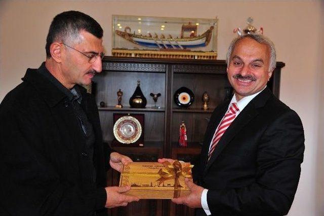 Thy Genel M&uuml;d&uuml;r&uuml; Kotil, Vali Bektaş&rsquo;ı Ziyaret Etti 1