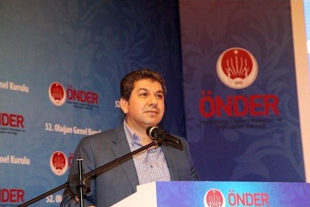 İmam Hatipliler’in Geleceği Konuşuldu