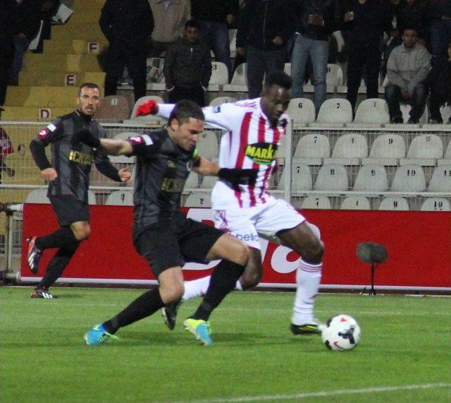 Sivasspor: 1 - Gen&ccedil;lerbirliği: 0 2