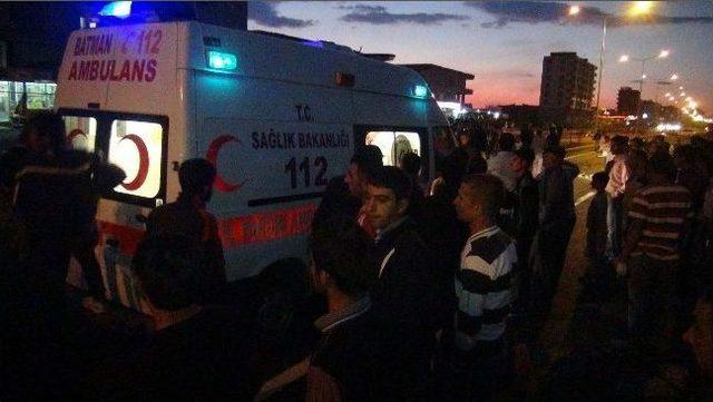 Mahalleli Karayolunu Trafiğe Kapattı 1