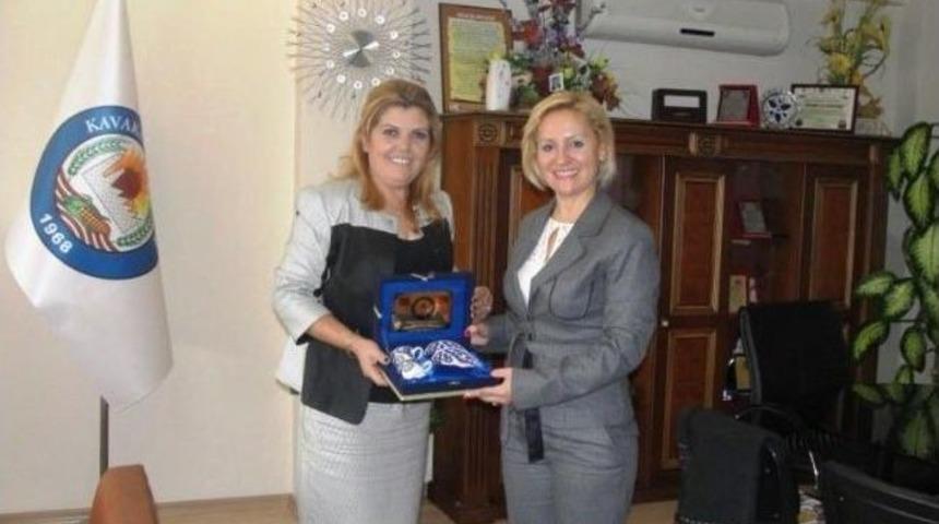 B&uuml;y&uuml;k&rsquo;ten Kavaklı Belediye Başkanı Tun&ccedil;&rsquo;a Veda Ziyareti