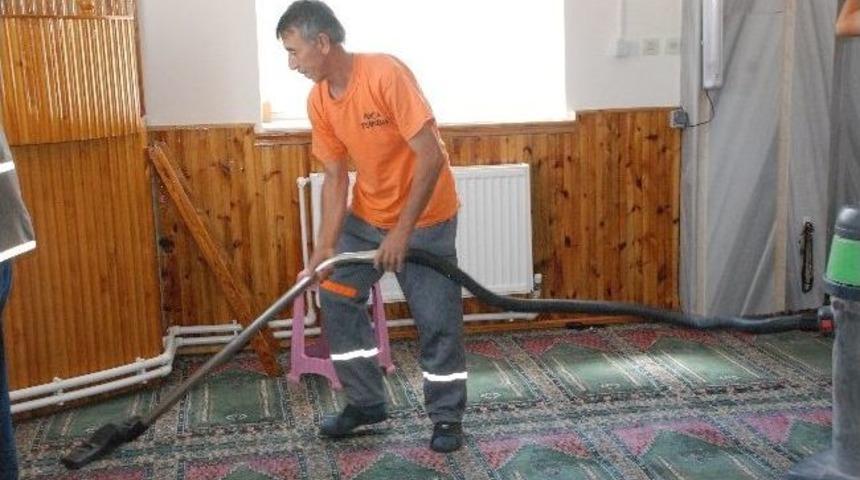 Camilerdeki &lsquo;berlin&rsquo; Duvarları Yıkıldı