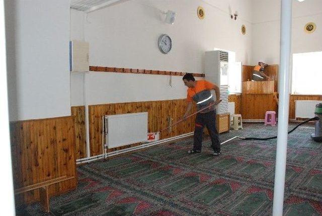 Camilerdeki &lsquo;berlin&rsquo; Duvarları Yıkıldı 1