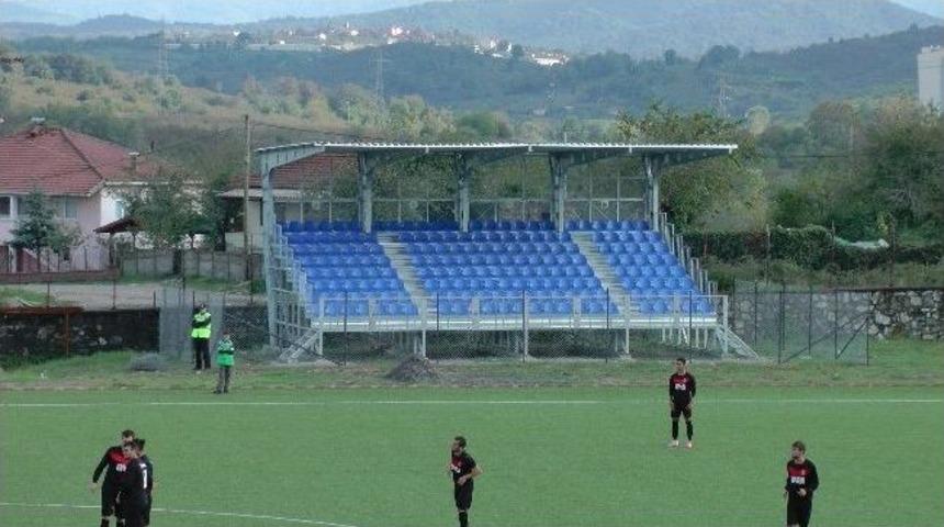 Ak&ccedil;akoca Şehir Stadının Eksikleri Tamamlanmayı Bekliyor