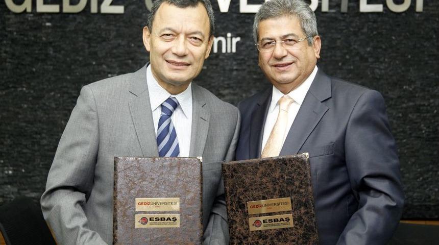Gedizli &Ouml;ğrencilerin Eğitimine Bir Katkı Da ESBAŞ&rsquo;tan