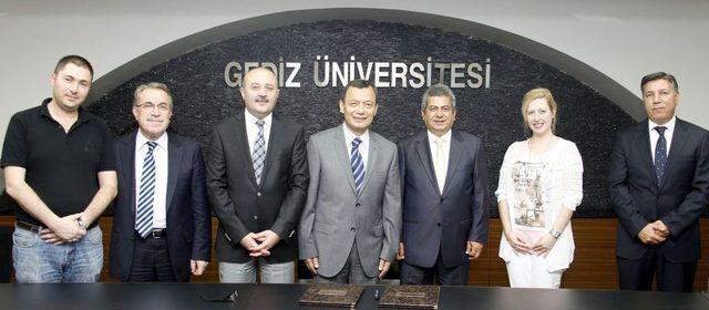 Gedizli &Ouml;ğrencilerin Eğitimine Bir Katkı Da ESBAŞ&rsquo;tan 1