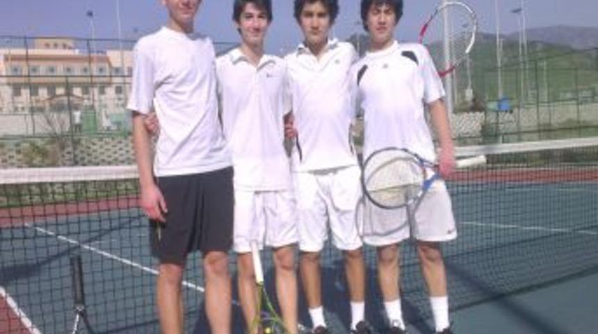 Yamanlar &Ouml;ğrencileri Teniste Şampiyon Oldu