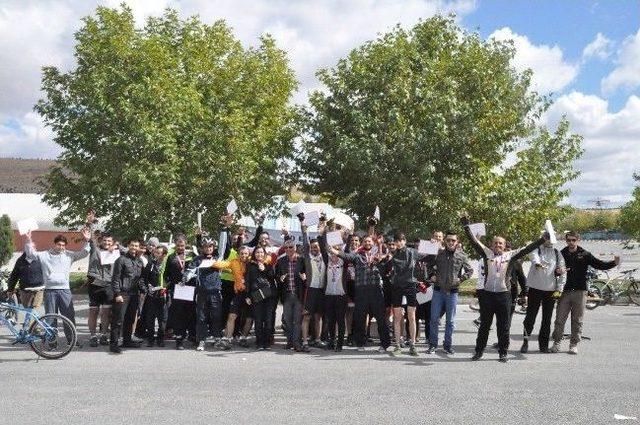 Bisiklet Yarışmaları B&uuml;y&uuml;k Heyecana Sahne Oldu 1