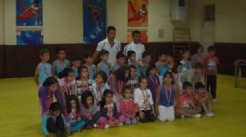 Minik Jimnastik&ccedil;iler&rsquo;in Amat&ouml;r Spor Haftası Kutlaması