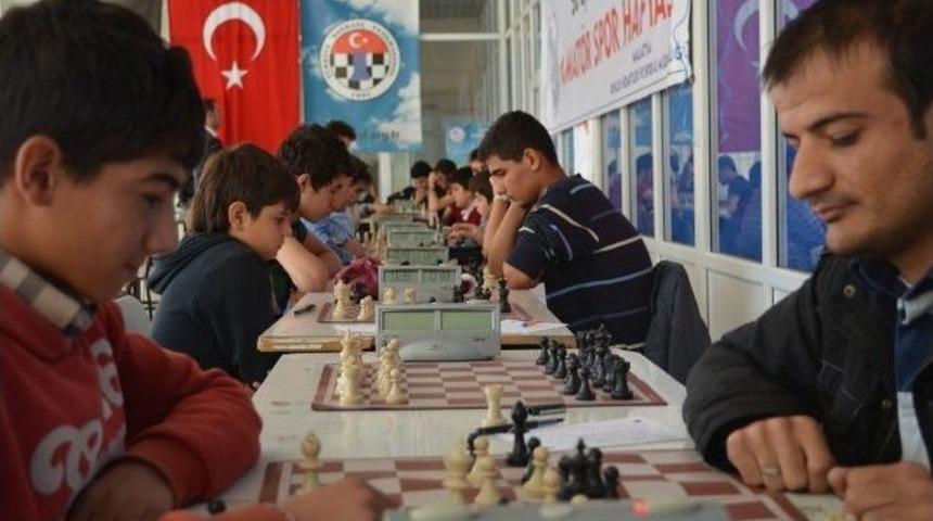 Amat&ouml;r Spor Haftası Satran&ccedil; Turnuvası Sonu&ccedil;landı