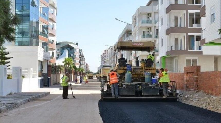 Konyaaltı'nda Asfalt Çalışmaları Devam Ediyor