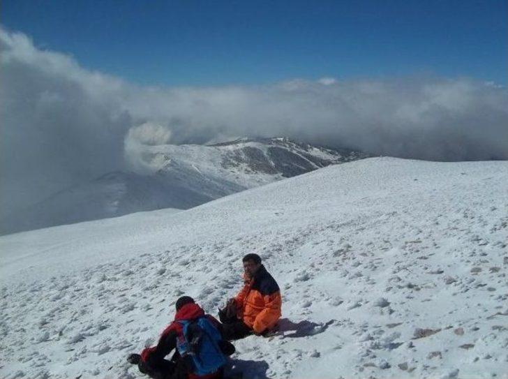 Uludağ'ın Zirvesinden Sezonun İlk Kar Manzaraları G1