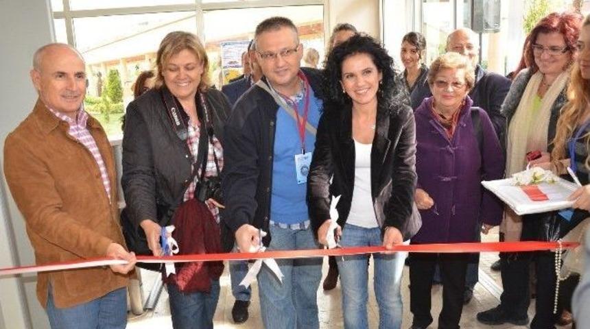 B&uuml;y&uuml;k&ccedil;ekmece&rsquo;de Karma Fotoğraf Sergisi&rsquo;ne Yoğun İlgi