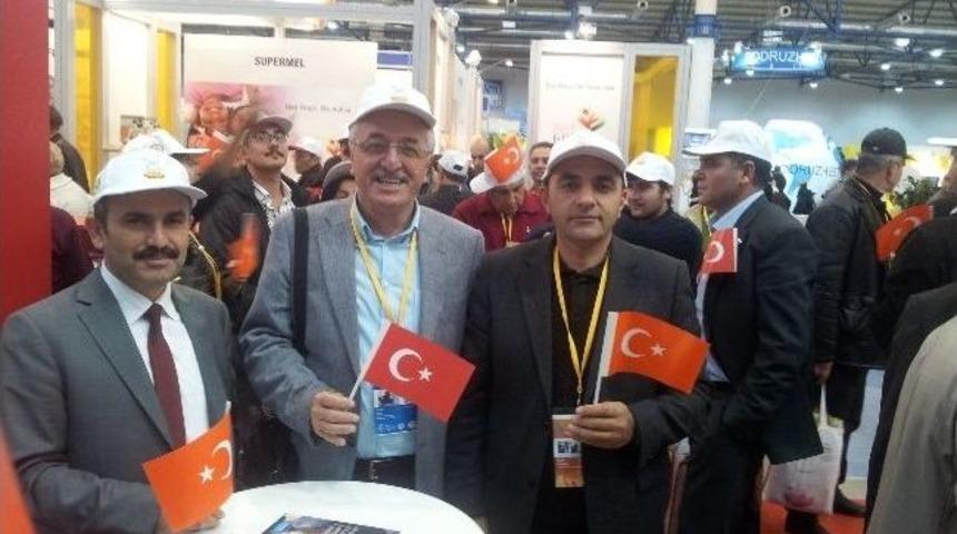 D&uuml;nya Arıcılar Birliği Kongresine T&uuml;rkiye Damgası