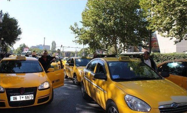 Taksicilerden “trafik Cezası” Protestosu